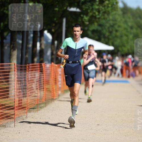07.09.2025 - 19. Norderstedt Triathlon Michael Strokosch http://msf.ph/oto/8807587 07.09.2025 12:13:26 Laufen 229, 765, 1182, 1190 meine-sportfotos.de