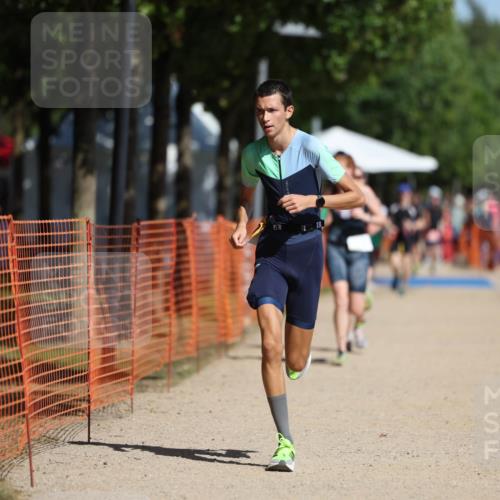 07.09.2025 - 19. Norderstedt Triathlon Michael Strokosch http://msf.ph/oto/8807592 07.09.2025 12:13:26 Laufen 229, 765, 1182, 1190 meine-sportfotos.de