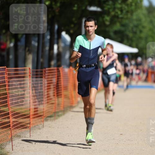 07.09.2025 - 19. Norderstedt Triathlon Michael Strokosch http://msf.ph/oto/8807595 07.09.2025 12:13:26 Laufen 229, 765, 1182, 1190 meine-sportfotos.de