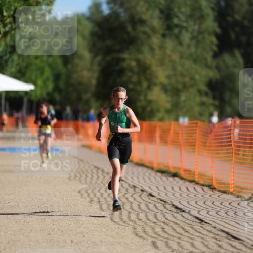 07.09.2025 - 19. Norderstedt Triathlon Michael Strokosch http://msf.ph/oto/8807612 07.09.2025 09:49:03 Laufen 560, 581 meine-sportfotos.de