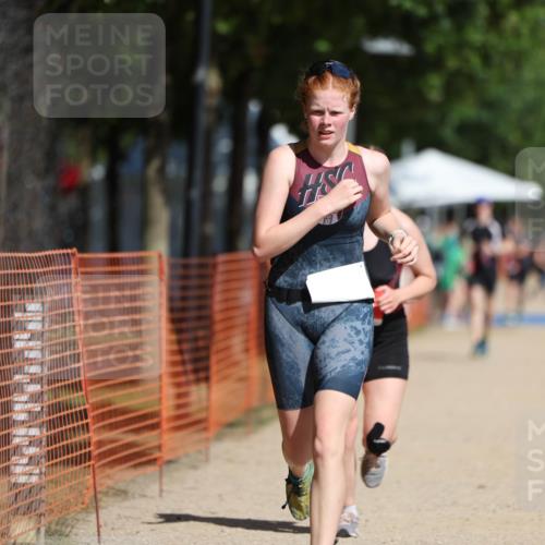 07.09.2025 - 19. Norderstedt Triathlon Michael Strokosch http://msf.ph/oto/8807630 07.09.2025 12:13:31 Laufen 765, 1161, 1182, 1190 meine-sportfotos.de