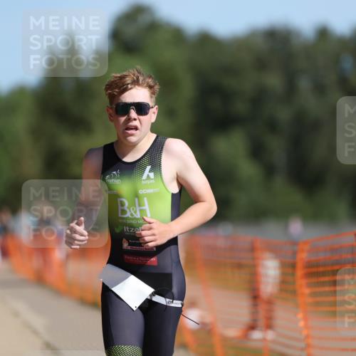 07.09.2025 - 19. Norderstedt Triathlon Michael Strokosch http://msf.ph/oto/8807646 07.09.2025 11:30:55 Laufen 1180 meine-sportfotos.de