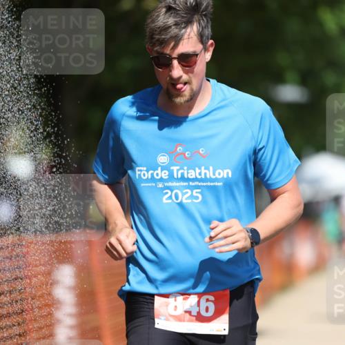07.09.2025 - 19. Norderstedt Triathlon Michael Strokosch http://msf.ph/oto/8807654 07.09.2025 12:41:40 Laufen 164, 287, 823, 846, 1309 meine-sportfotos.de