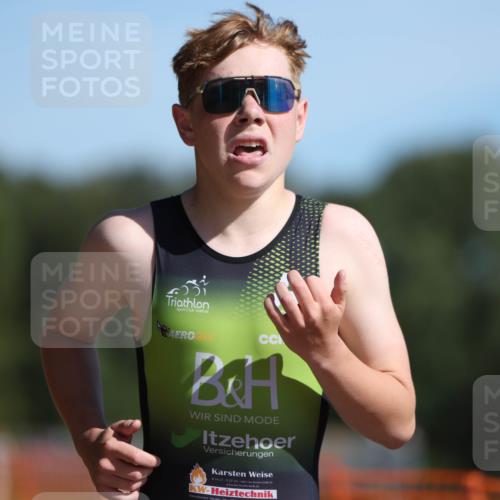07.09.2025 - 19. Norderstedt Triathlon Michael Strokosch http://msf.ph/oto/8807670 07.09.2025 11:30:56 Laufen 1180 meine-sportfotos.de