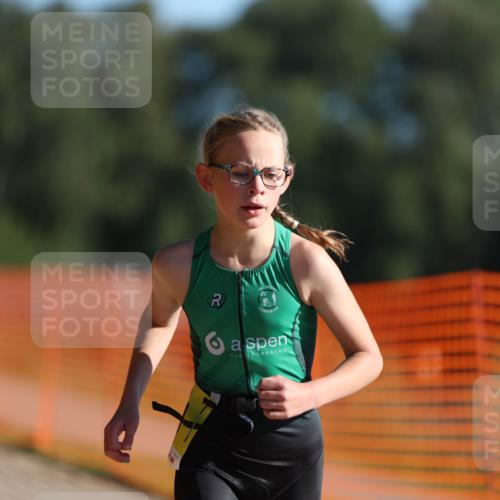 07.09.2025 - 19. Norderstedt Triathlon Michael Strokosch http://msf.ph/oto/8807681 07.09.2025 09:49:07 Laufen 560, 581 meine-sportfotos.de