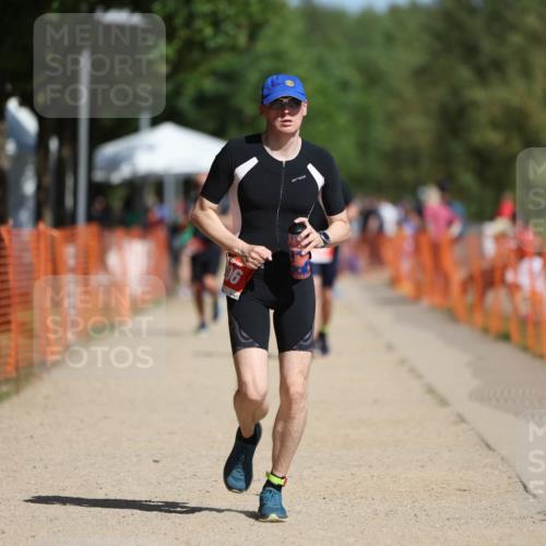 07.09.2025 - 19. Norderstedt Triathlon Michael Strokosch http://msf.ph/oto/8807689 07.09.2025 12:13:42 Laufen 306 meine-sportfotos.de