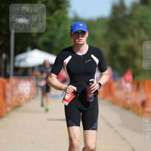 07.09.2025 - 19. Norderstedt Triathlon Michael Strokosch http://msf.ph/oto/8807707 07.09.2025 12:13:44 Laufen 287, 306 meine-sportfotos.de