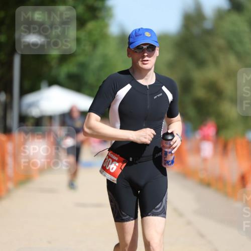 07.09.2025 - 19. Norderstedt Triathlon Michael Strokosch http://msf.ph/oto/8807710 07.09.2025 12:13:44 Laufen 287, 306 meine-sportfotos.de