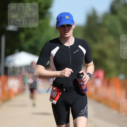 07.09.2025 - 19. Norderstedt Triathlon Michael Strokosch http://msf.ph/oto/8807715 07.09.2025 12:13:44 Laufen 287, 306 meine-sportfotos.de