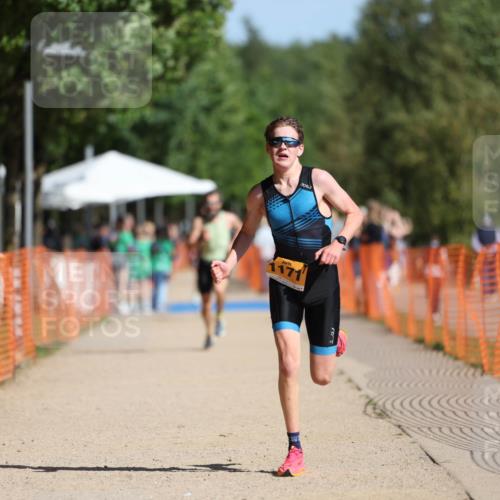 07.09.2025 - 19. Norderstedt Triathlon Michael Strokosch http://msf.ph/oto/8807728 07.09.2025 11:31:13 Laufen 196, 1171 meine-sportfotos.de