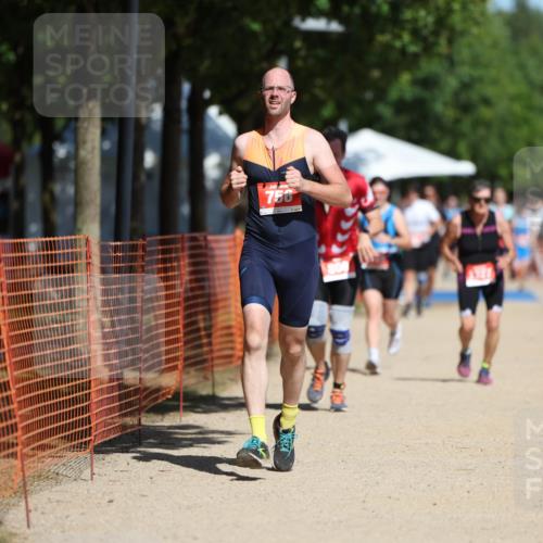 07.09.2025 - 19. Norderstedt Triathlon Michael Strokosch http://msf.ph/oto/8807731 07.09.2025 12:41:53 Laufen 756, 800, 1243 meine-sportfotos.de