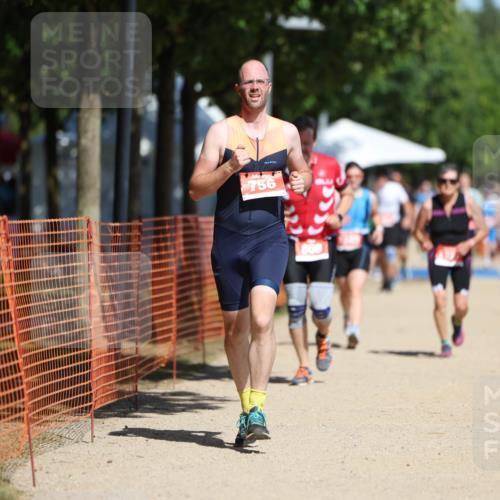 07.09.2025 - 19. Norderstedt Triathlon Michael Strokosch http://msf.ph/oto/8807738 07.09.2025 12:41:54 Laufen 756, 800, 1243, 1327 meine-sportfotos.de