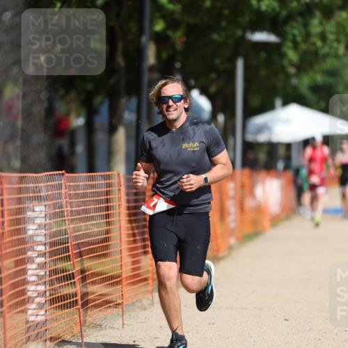 07.09.2025 - 19. Norderstedt Triathlon Michael Strokosch http://msf.ph/oto/8807749 07.09.2025 12:13:51 Laufen 287, 748 meine-sportfotos.de