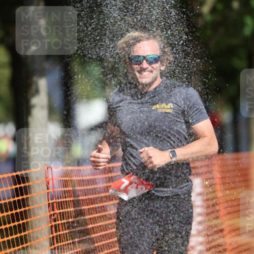 07.09.2025 - 19. Norderstedt Triathlon Michael Strokosch http://msf.ph/oto/8807776 07.09.2025 12:13:53 Laufen 287, 748 meine-sportfotos.de