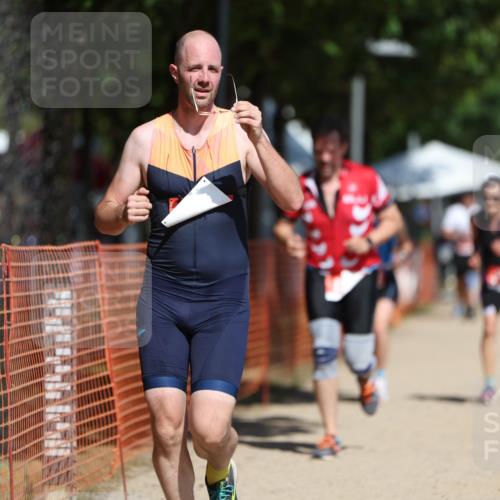 07.09.2025 - 19. Norderstedt Triathlon Michael Strokosch http://msf.ph/oto/8807783 07.09.2025 12:41:56 Laufen 756, 800, 1243, 1327 meine-sportfotos.de