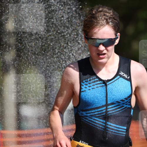 07.09.2025 - 19. Norderstedt Triathlon Michael Strokosch http://msf.ph/oto/8807786 07.09.2025 11:31:16 Laufen 196, 1171 meine-sportfotos.de