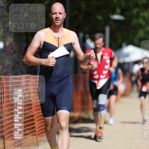 07.09.2025 - 19. Norderstedt Triathlon Michael Strokosch http://msf.ph/oto/8807787 07.09.2025 12:41:56 Laufen 756, 800, 1243, 1327 meine-sportfotos.de