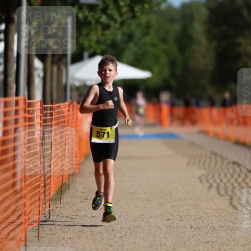 07.09.2025 - 19. Norderstedt Triathlon Michael Strokosch http://msf.ph/oto/8807963 07.09.2025 09:50:18 Laufen 571 meine-sportfotos.de