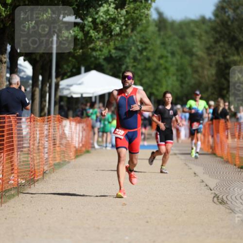 07.09.2025 - 19. Norderstedt Triathlon Michael Strokosch http://msf.ph/oto/8807965 07.09.2025 11:31:35 Laufen 238 meine-sportfotos.de