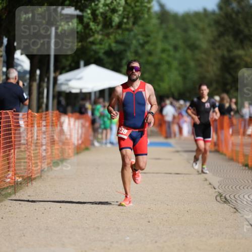 07.09.2025 - 19. Norderstedt Triathlon Michael Strokosch http://msf.ph/oto/8807978 07.09.2025 11:31:36 Laufen 238 meine-sportfotos.de