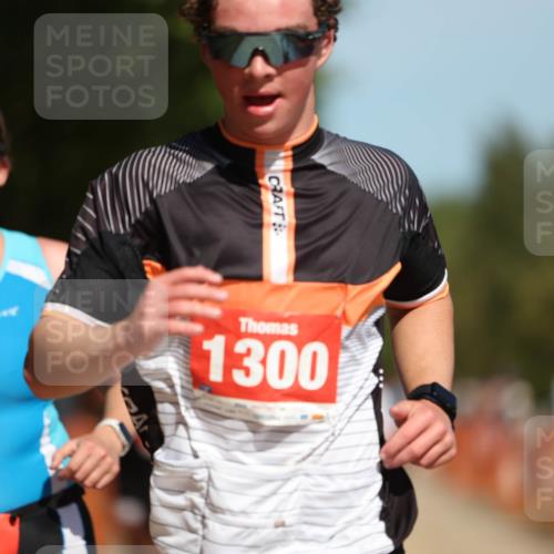 07.09.2025 - 19. Norderstedt Triathlon Michael Strokosch http://msf.ph/oto/8807995 07.09.2025 12:42:21 Laufen 169, 757, 793, 1249, 1280, 1300 meine-sportfotos.de
