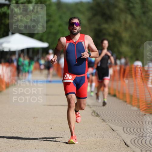 07.09.2025 - 19. Norderstedt Triathlon Michael Strokosch http://msf.ph/oto/8808008 07.09.2025 11:31:38 Laufen 238, 1390 meine-sportfotos.de