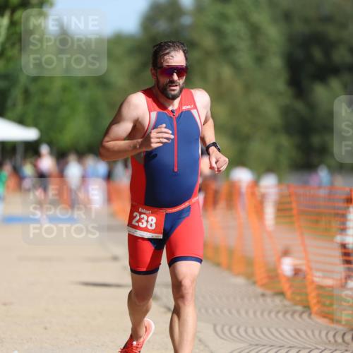 07.09.2025 - 19. Norderstedt Triathlon Michael Strokosch http://msf.ph/oto/8808020 07.09.2025 11:31:39 Laufen 200, 238, 1390 meine-sportfotos.de