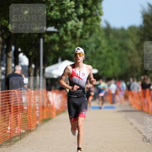 07.09.2025 - 19. Norderstedt Triathlon Michael Strokosch http://msf.ph/oto/8808142 07.09.2025 11:31:51 Laufen 200, 1176 meine-sportfotos.de