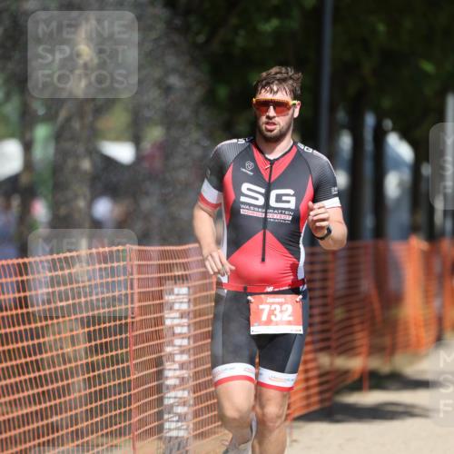 07.09.2025 - 19. Norderstedt Triathlon Michael Strokosch http://msf.ph/oto/8808183 07.09.2025 12:43:08 Laufen 732, 1294, 1351 meine-sportfotos.de
