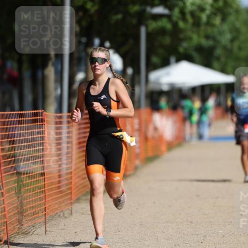 07.09.2025 - 19. Norderstedt Triathlon Michael Strokosch http://msf.ph/oto/8808234 07.09.2025 11:32:03 Laufen 760, 1168 meine-sportfotos.de