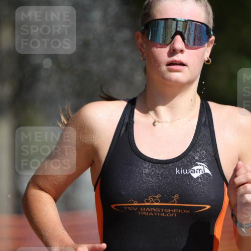 07.09.2025 - 19. Norderstedt Triathlon Michael Strokosch http://msf.ph/oto/8808284 07.09.2025 11:32:06 Laufen 760, 1168 meine-sportfotos.de