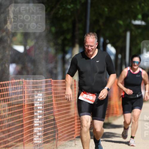 07.09.2025 - 19. Norderstedt Triathlon Michael Strokosch http://msf.ph/oto/8808325 07.09.2025 12:43:28 Laufen 835, 1268, 1380 meine-sportfotos.de