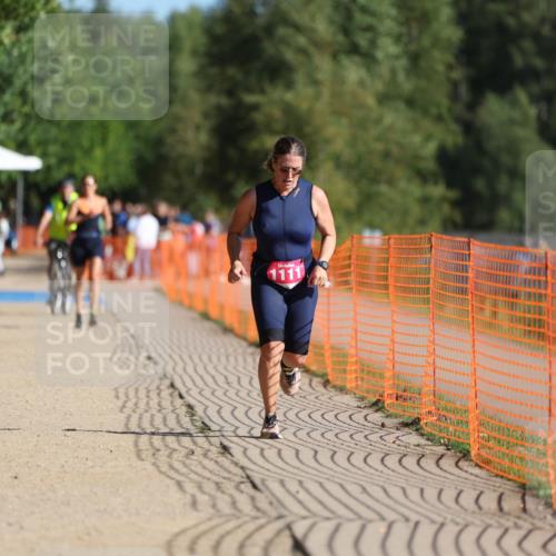 07.09.2025 - 19. Norderstedt Triathlon Michael Strokosch http://msf.ph/oto/8808339 07.09.2025 10:30:15 Laufen 1111 meine-sportfotos.de