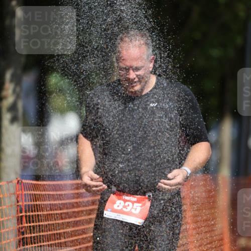 07.09.2025 - 19. Norderstedt Triathlon Michael Strokosch http://msf.ph/oto/8808357 07.09.2025 12:43:31 Laufen 835, 1268, 1380 meine-sportfotos.de
