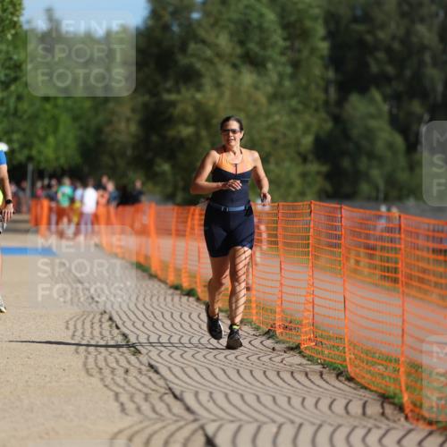 07.09.2025 - 19. Norderstedt Triathlon Michael Strokosch http://msf.ph/oto/8808404 07.09.2025 10:30:25 Laufen 1111, 1144 meine-sportfotos.de
