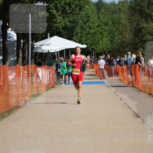 07.09.2025 - 19. Norderstedt Triathlon Michael Strokosch http://msf.ph/oto/8808458 07.09.2025 11:33:36 Laufen 1196, 1274 meine-sportfotos.de