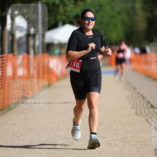 07.09.2025 - 19. Norderstedt Triathlon Michael Strokosch http://msf.ph/oto/8808579 07.09.2025 10:31:49 Laufen 1110, 1119, 1129 meine-sportfotos.de