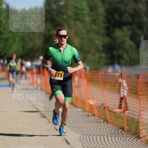 07.09.2025 - 19. Norderstedt Triathlon Michael Strokosch http://msf.ph/oto/8808621 07.09.2025 11:34:18 Laufen 276, 1173 meine-sportfotos.de