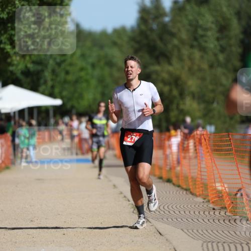 07.09.2025 - 19. Norderstedt Triathlon Michael Strokosch http://msf.ph/oto/8808639 07.09.2025 11:34:20 Laufen 276, 1173 meine-sportfotos.de