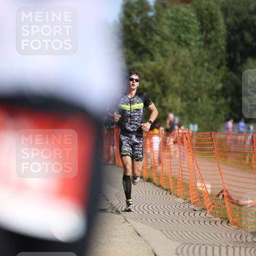 07.09.2025 - 19. Norderstedt Triathlon Michael Strokosch http://msf.ph/oto/8808681 07.09.2025 11:34:25 Laufen 276, 1173, 1175 meine-sportfotos.de