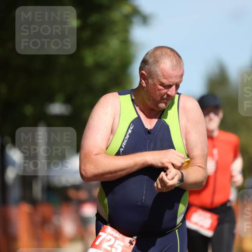 07.09.2025 - 19. Norderstedt Triathlon Michael Strokosch http://msf.ph/oto/8808693 07.09.2025 12:44:42 Laufen 725, 808 meine-sportfotos.de