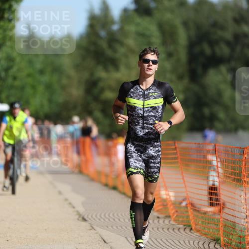 07.09.2025 - 19. Norderstedt Triathlon Michael Strokosch http://msf.ph/oto/8808701 07.09.2025 11:34:28 Laufen 276, 1175 meine-sportfotos.de
