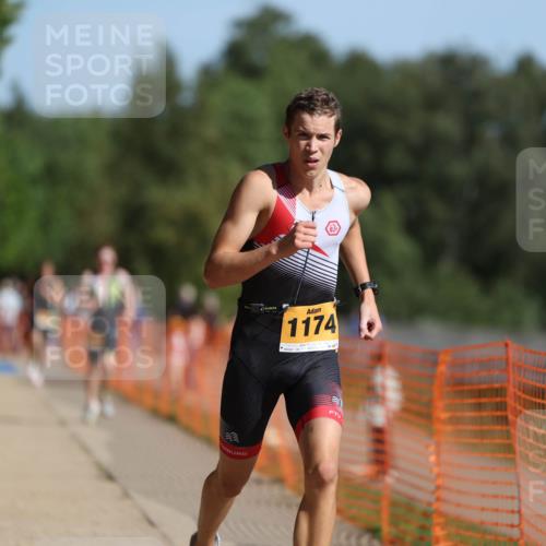 07.09.2025 - 19. Norderstedt Triathlon Michael Strokosch http://msf.ph/oto/8808711 07.09.2025 11:34:36 Laufen 1157, 1174 meine-sportfotos.de