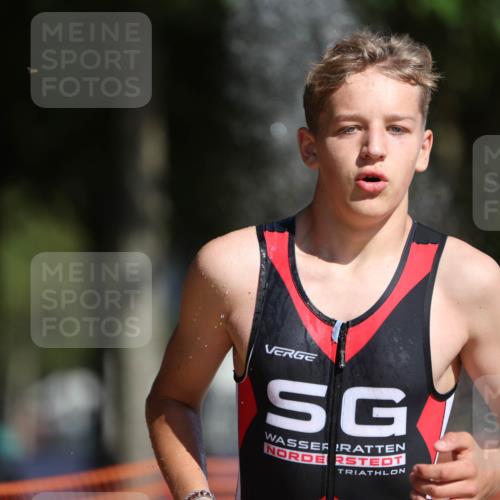 07.09.2025 - 19. Norderstedt Triathlon Michael Strokosch http://msf.ph/oto/8808880 07.09.2025 11:35:24 Laufen 1162, 1172 meine-sportfotos.de