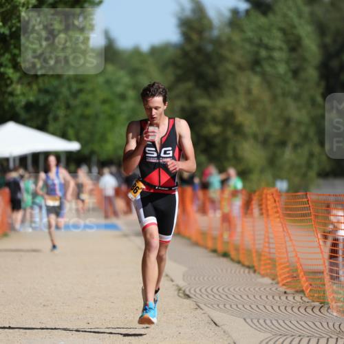07.09.2025 - 19. Norderstedt Triathlon Michael Strokosch http://msf.ph/oto/8808900 07.09.2025 11:35:44 Laufen 1186 meine-sportfotos.de