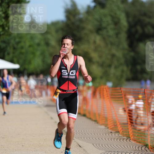 07.09.2025 - 19. Norderstedt Triathlon Michael Strokosch http://msf.ph/oto/8808912 07.09.2025 11:35:45 Laufen 1186 meine-sportfotos.de