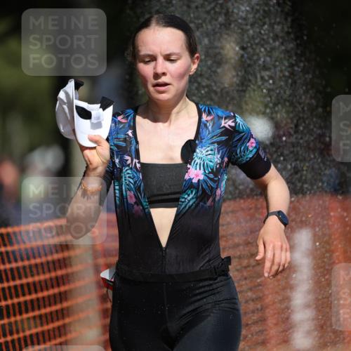 07.09.2025 - 19. Norderstedt Triathlon Michael Strokosch http://msf.ph/oto/8808947 07.09.2025 12:45:19 Laufen 1272, 1343 meine-sportfotos.de