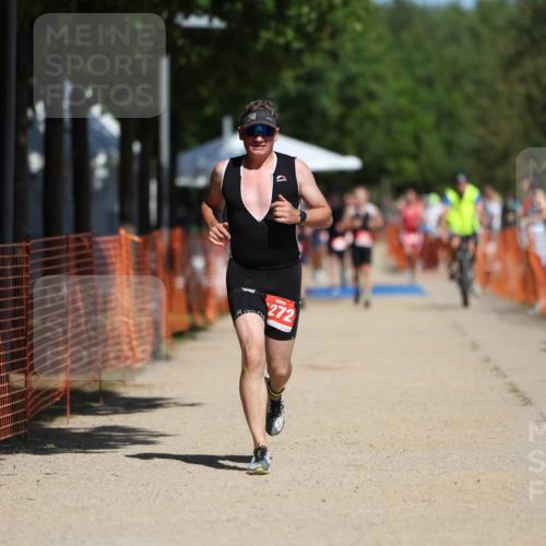 07.09.2025 - 19. Norderstedt Triathlon Michael Strokosch http://msf.ph/oto/8808955 07.09.2025 12:45:21 Laufen 1272, 1343 meine-sportfotos.de