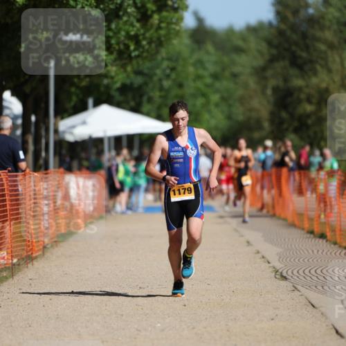 07.09.2025 - 19. Norderstedt Triathlon Michael Strokosch http://msf.ph/oto/8808965 07.09.2025 11:35:50 Laufen 1179, 1186 meine-sportfotos.de