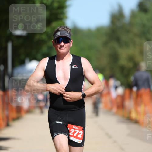 07.09.2025 - 19. Norderstedt Triathlon Michael Strokosch http://msf.ph/oto/8808996 07.09.2025 12:45:24 Laufen 1272 meine-sportfotos.de